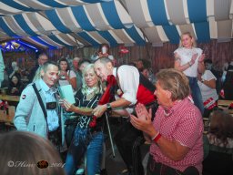 Die Jungen Zillertaler auf der Wiener Kaiser Wiesn